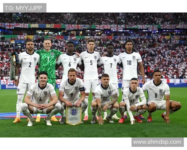 约翰·斯通斯在菲尔·福登于欧冠梅开二度后,谈到了他被英格兰队开除一事 约翰·斯通斯在菲尔·福登于欧冠梅开二度后,谈到了他被英格兰队开除一事